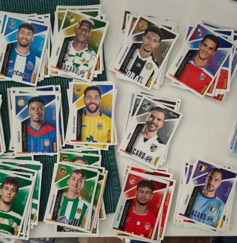 Troco cromos futebol 25-26
